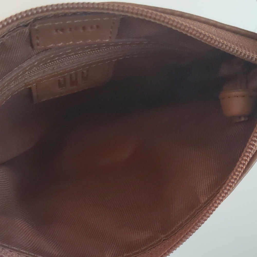 ili RFID Genuine Leather Brown Crossbody Bag - Picture 4 of 6